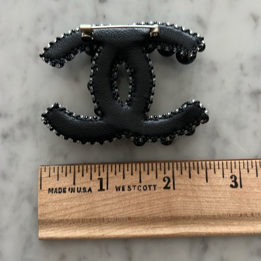 CC Black Beaded Brooch - Picture 3 of 3